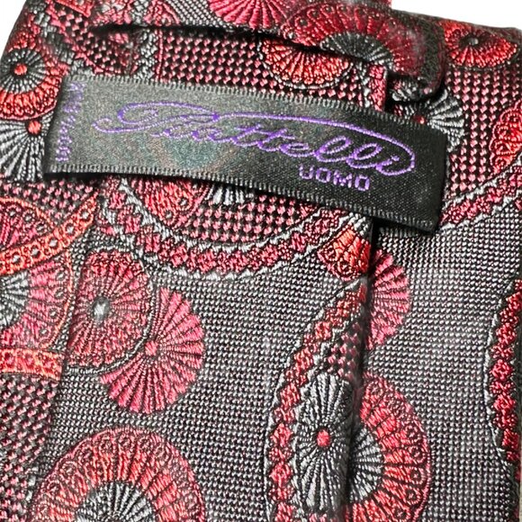 Fratelli Uomo Silk Tie – Red Floral Medallion Elegance - Picture 3 of 4